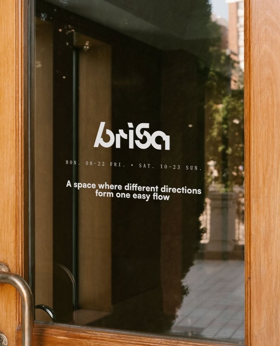Brisa • Waterfront Café Branding